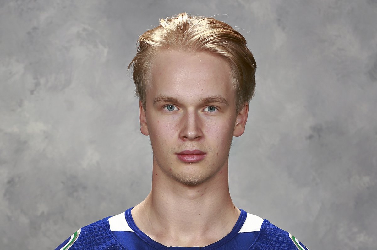 Canucks place star F Pettersson on retroactive IR, recall G Silovs